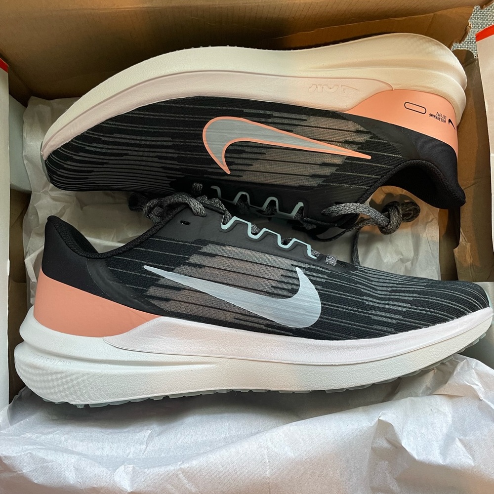 Nike zoom winflo 9 women’s size 10